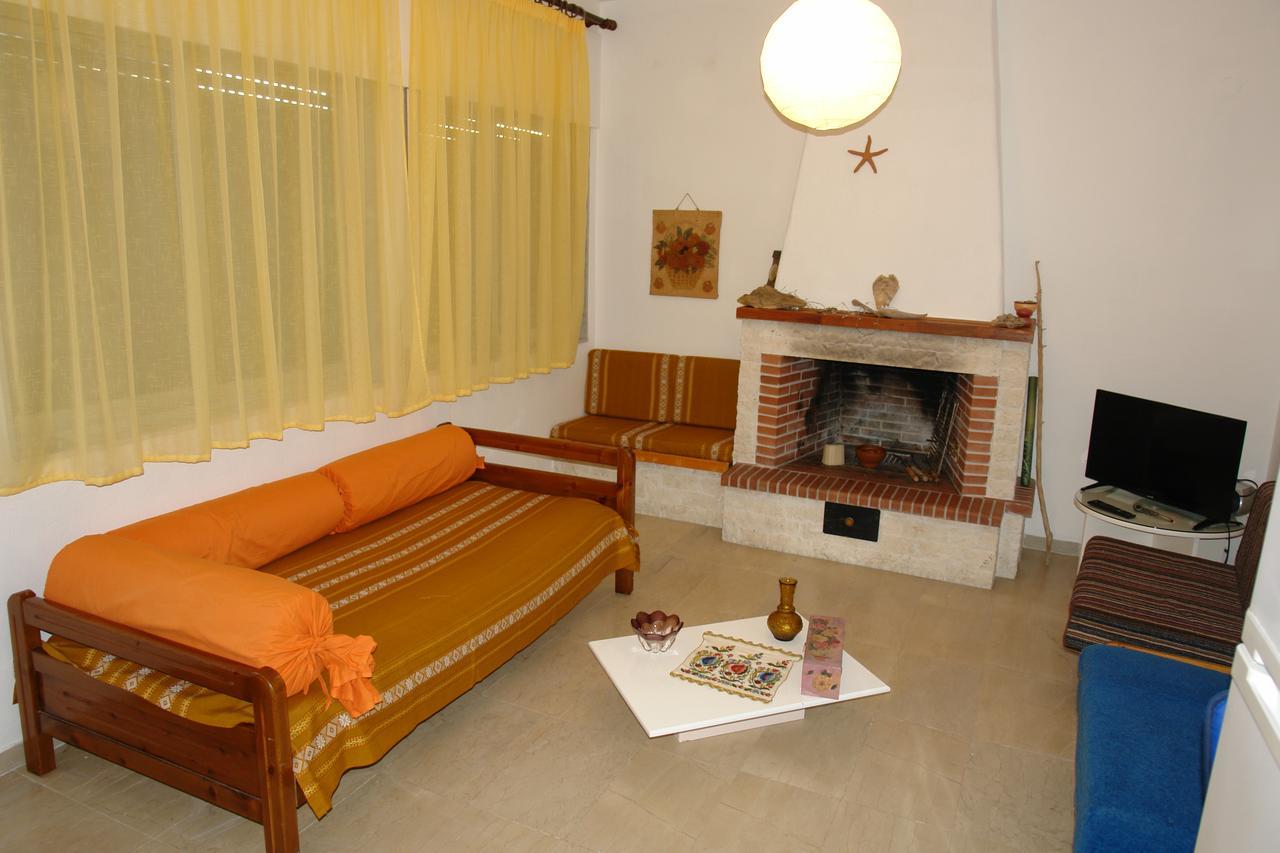 Antheia'S House Villa Nea Skioni Bagian luar foto