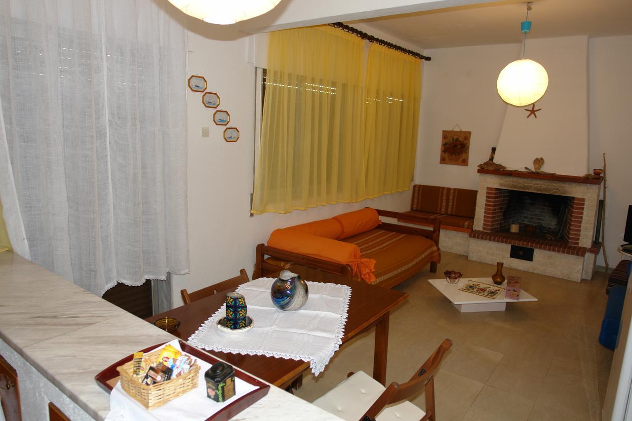 Antheia'S House Villa Nea Skioni Bagian luar foto