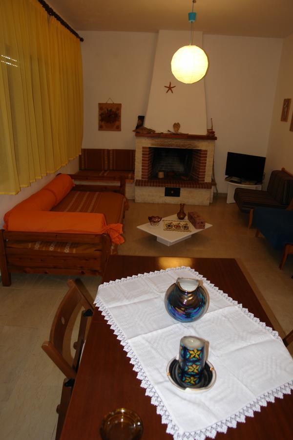 Antheia'S House Villa Nea Skioni Bagian luar foto