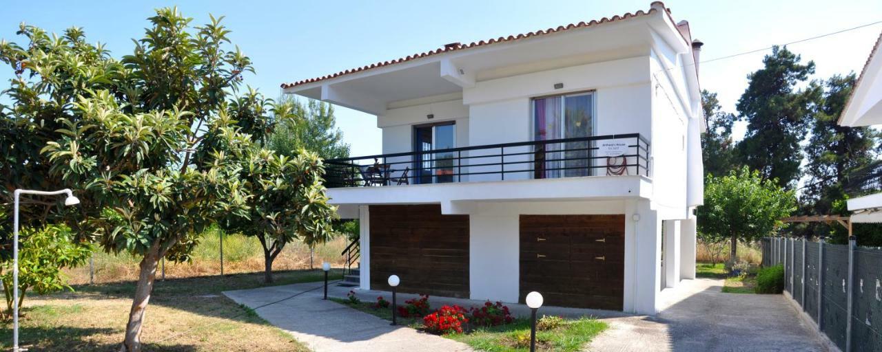 Antheia'S House Villa Nea Skioni Bagian luar foto